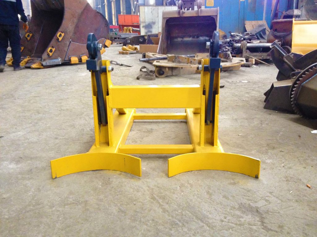 Forklift Fork Handling and Compact Attachments