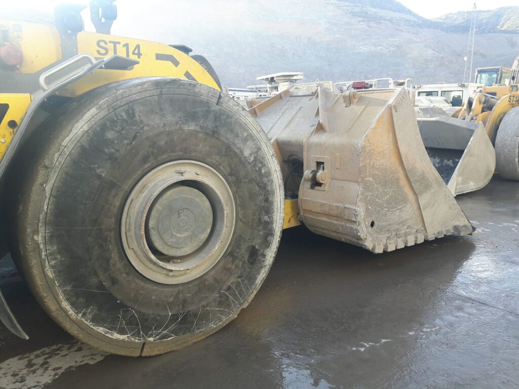 push blade bucket