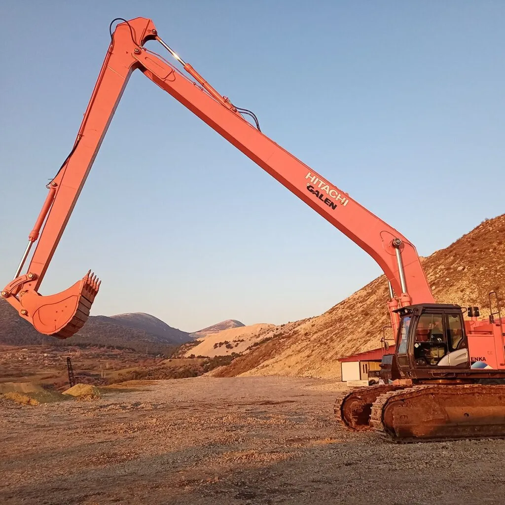 Hitachi ZX670 Long Reach Boom Arm For Excavator Canals Ponds