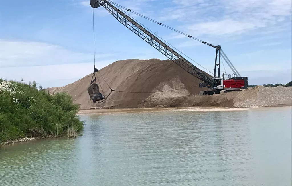 Mining Dragline Bucket Work