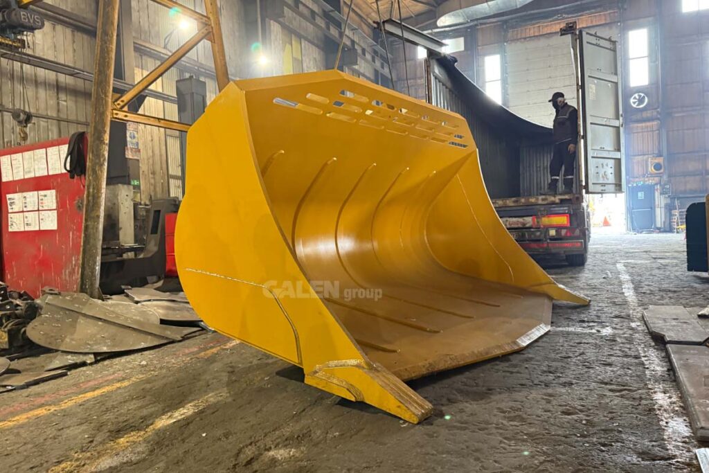 Komatsu WA600 Marble Bucket