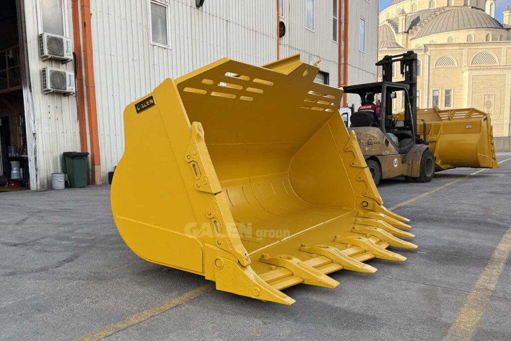 Komatsu WA475 Rock Bucket